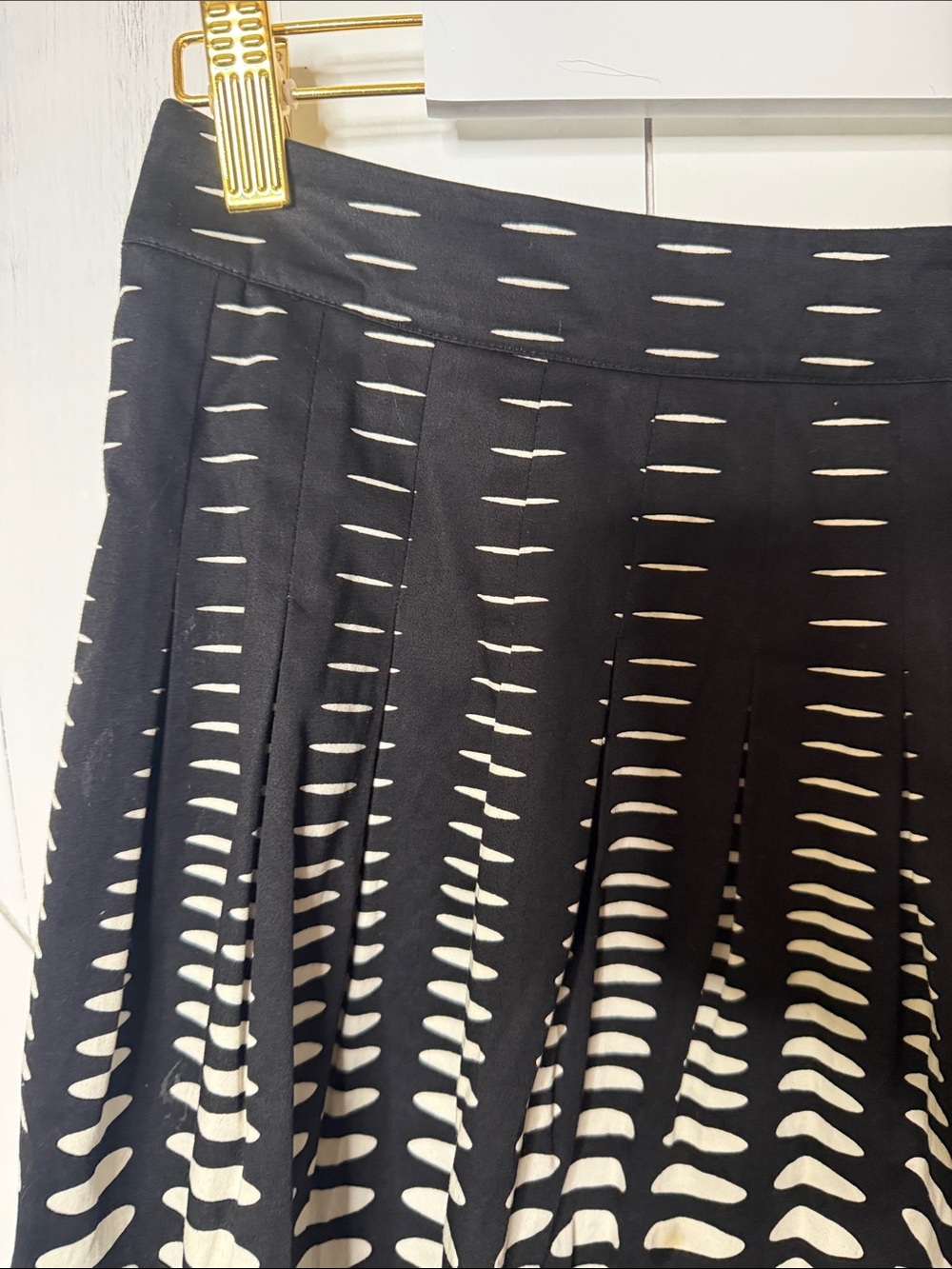 Talbots Black and White Ombre Polka Dot Pleated Midi Skirt - Picture 5 of 9
